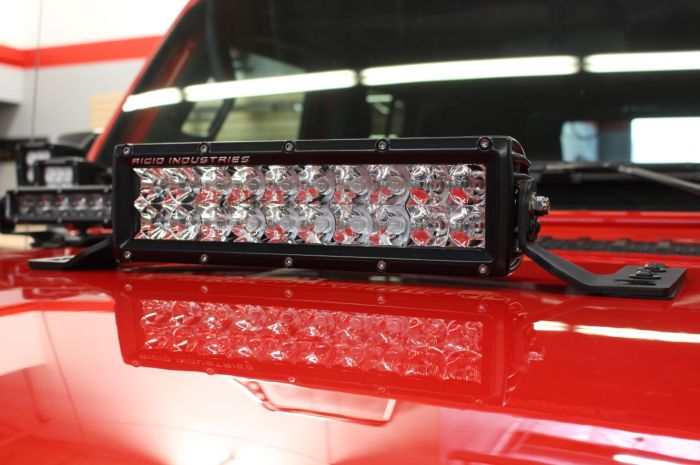 Go Rhino - Montaje para Barra LED 10" doble hilera para Wrangler JL / Gladiator 18- 24