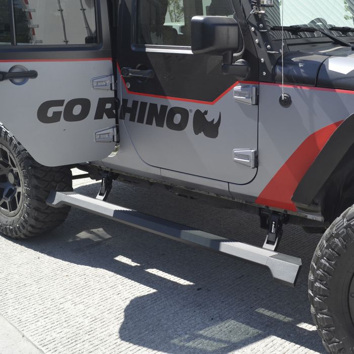 Go Rhino - Estribos Electricos GR Jeep Wrangler JK 07-18 (4 Puertas)