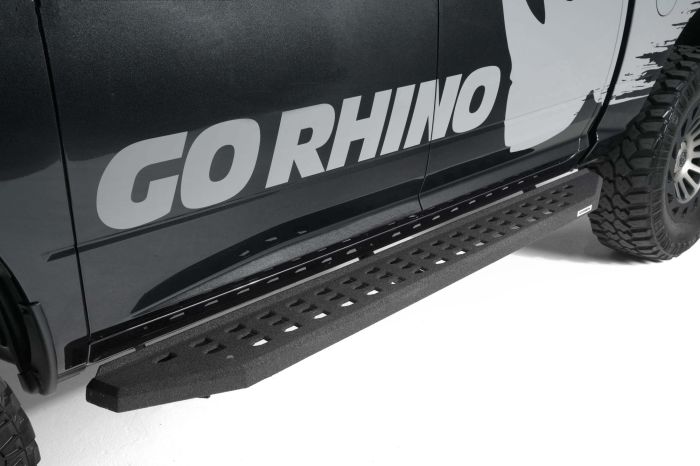 Go Rhino - Estribos RB 20 80" Pol para Silverado 1500 14-18 y 2500HD/3500HD 15-17