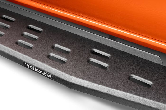 Realtruck - Estribos RB30 Ngo Text de 80" para BYD Shark 24 - 26