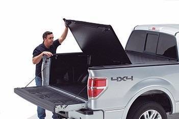 Undercover - Undercover EVO - Tapa plegable para caja Chevrolet Silverado 1500 14-18  5.7" - Image 3