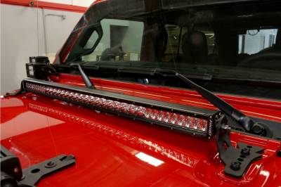 Go Rhino - Montaje para barra LED 30" hilera sencilla Jeep Wrangler JL 18-23 / Jeep Gladiator 20-23 - Image 1