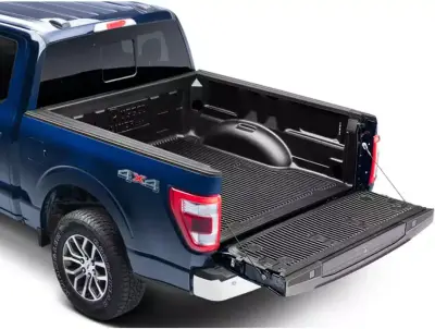 Rugged Liner  - Bedliner Rugged Liner Bajo Riel de 5' 5 Para Ram 1500 Classic Body 09-24 Crew Cab - Image 2