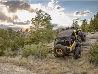 Rugged Ridge - Montaje para Gato Hi-Lift en el Tailgate Rugged Ridge para Wrangler JL 18-24 2D/4D - Image 6