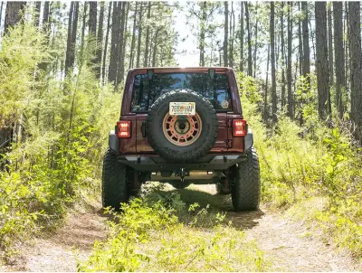 Rugged Ridge - Relocalizador de Placa Rugged Ridge para Wrangler JL / Gladiator 18-25 2D/4D - Image 5
