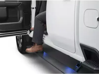 AMP Research - Estribos Electricos Powerstep AMP Plug & Play para Bronco 21-25 (2 y 4 puertas) - Image 6