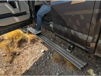 AMP Research - Estribos Electricos Powerstep AMP Smart Series para F-250 / F-350 / F-450 Super Duty 2022 - Image 11