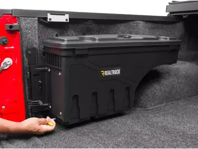 Undercover - Almacenamiento Lateral Swing Case para Tacoma 19 - 22 (Lado Conductor) - Image 1