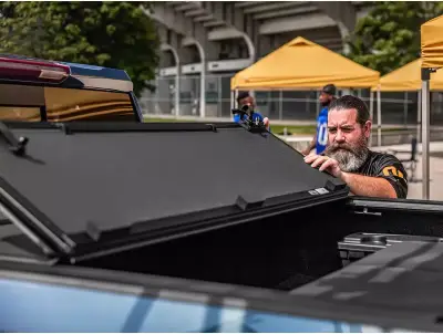 BAK Industries - Tapa Plegable MX4 de 5.6' para F150 / Lobo 04 -14 Sup Crew - Image 8