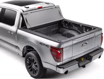 BAK Industries - Tapa Plegable MX4 de 6.9' para F-250 / F-350 Super Duty 08 -16 Reg Cab - Image 4