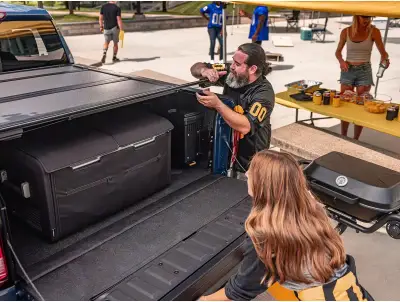BAK Industries - Tapa Plegable MX4 de 6.9' para F-250 / F-350 Super Duty 08 -16 Reg Cab - Image 5