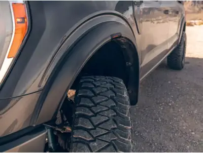 Husky Liners - Cantonera OE-Style para Silverado 1500 19 - 25 - Image 7