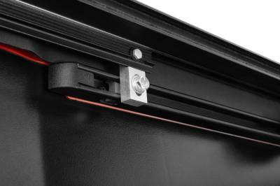 Retrax - Tapa Retractil Retrax Xpro EZ-OFF FRC 4000 de  5.7' para Tundra 22 - 26 - Image 23