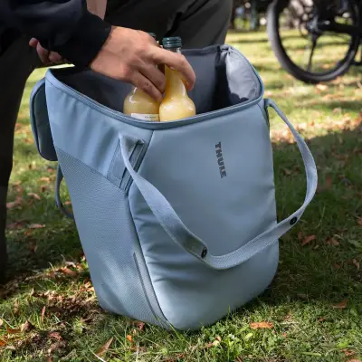 Thule - Alforjas Chasm Cooler Thule color Azul de 21L con sistema InLock - Image 6
