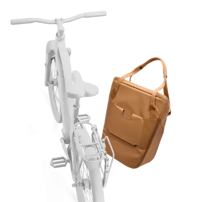 Thule - Alforjas Chasm Cooler Thule color Naranja de 21L con sistema InLock - Image 4